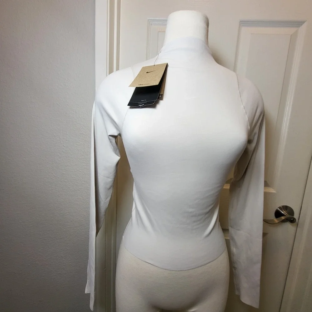 Nike One Dri-Fit Women's Long Sleeve Tight Fit Beige Size Small MSRP $75.00